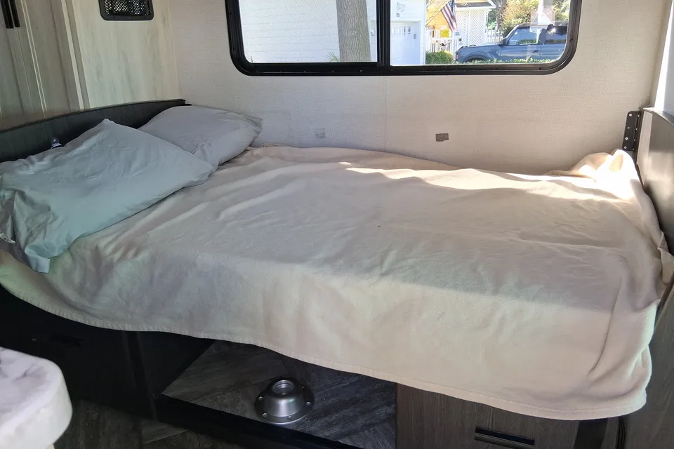 Easy to Drive with Modern Comforts