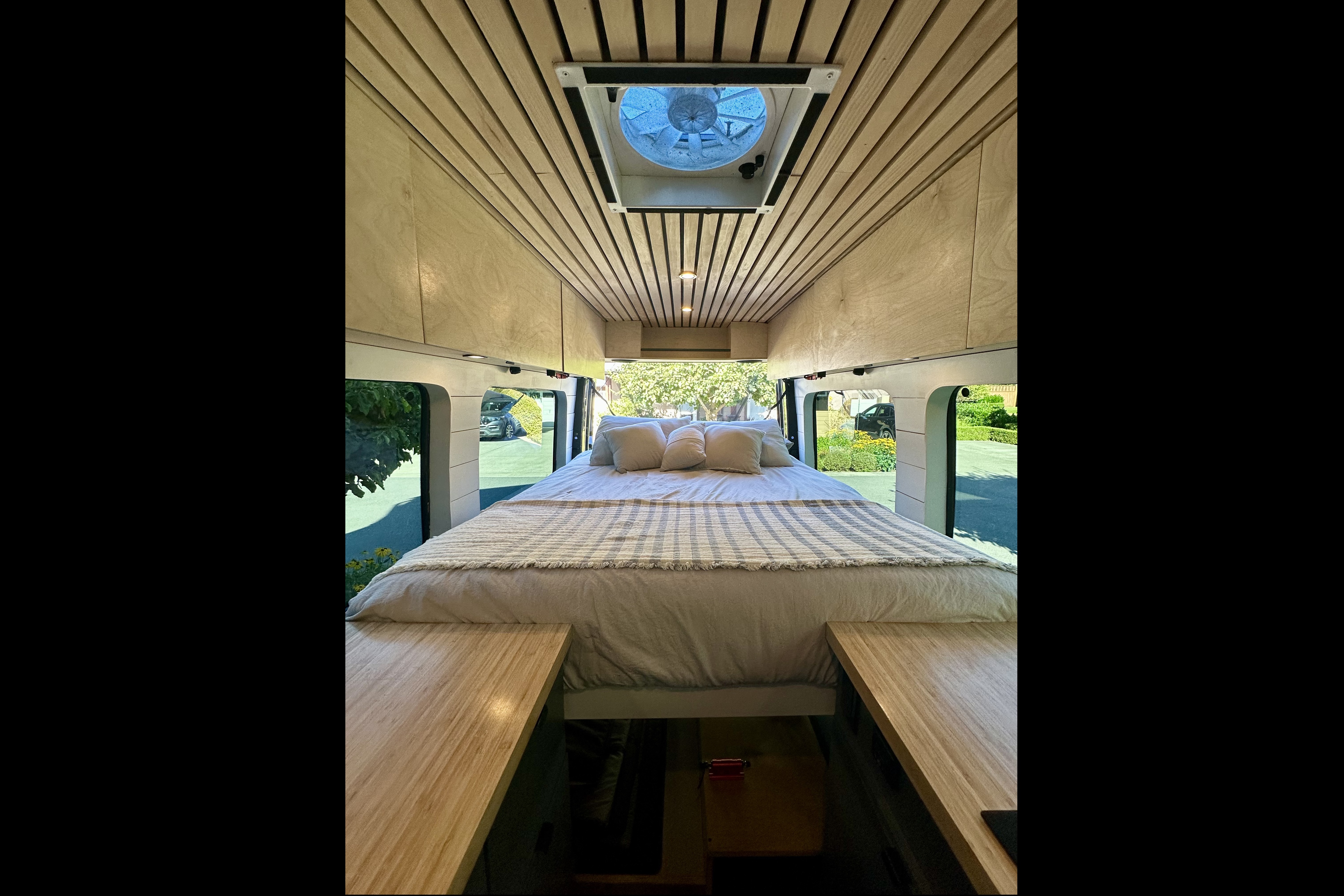 Big Black Campervan - Mercedes Sprinter Van