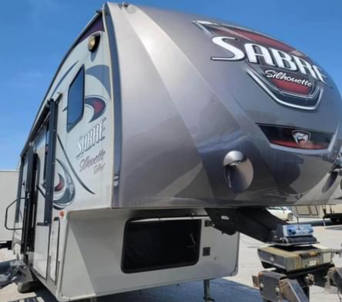 Terry's Palomino Sabre Fifth Wheel