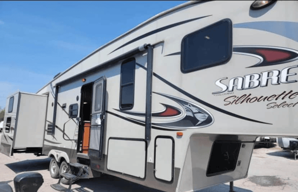 Terry's Palomino Sabre Fifth Wheel