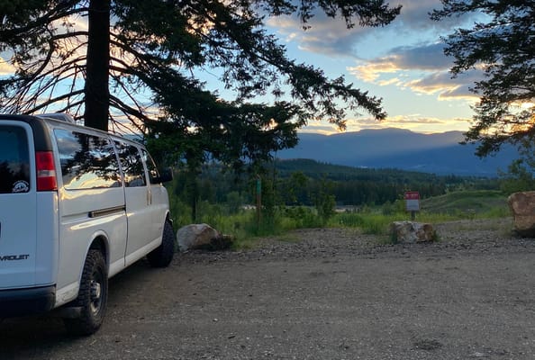 Juan de Fuca the Wondervan (Wanda) - Chevrolet Express 3500 Campervan