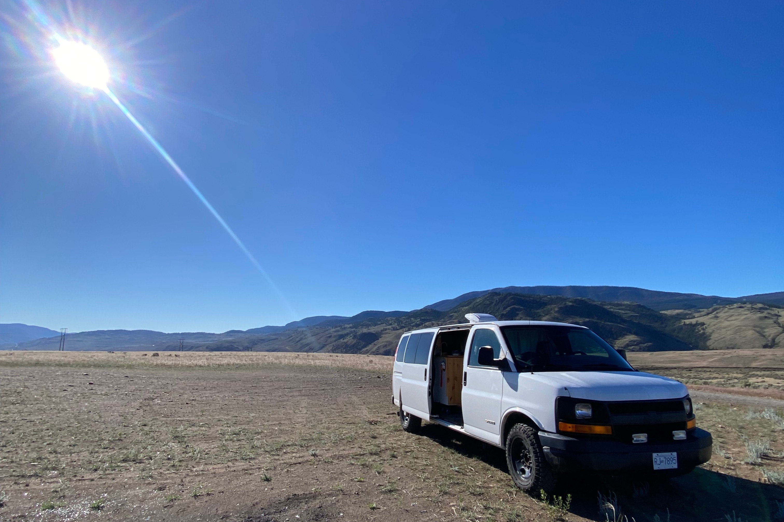 Juan de Fuca the Wondervan (Wanda) - Chevrolet Express 3500 Campervan