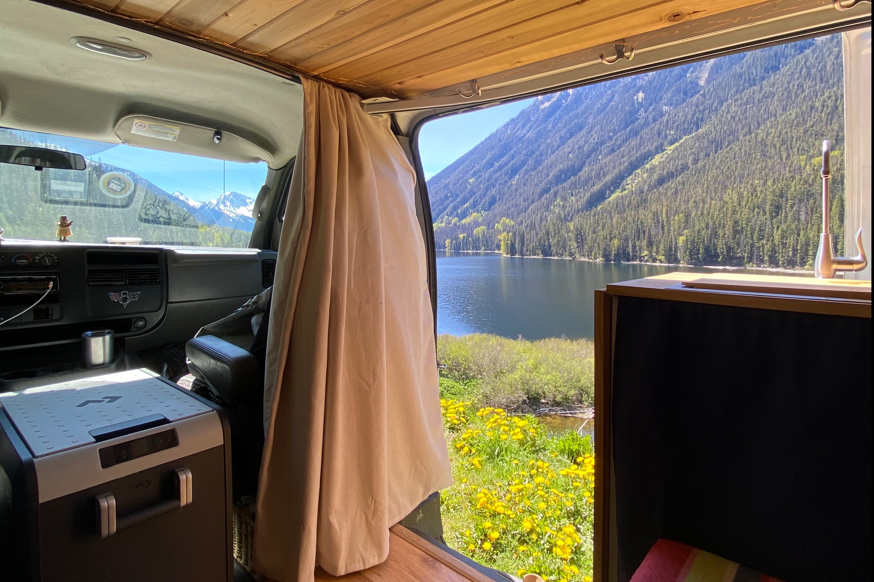 Juan de Fuca the Wondervan (Wanda) - Chevrolet Express 3500 Campervan