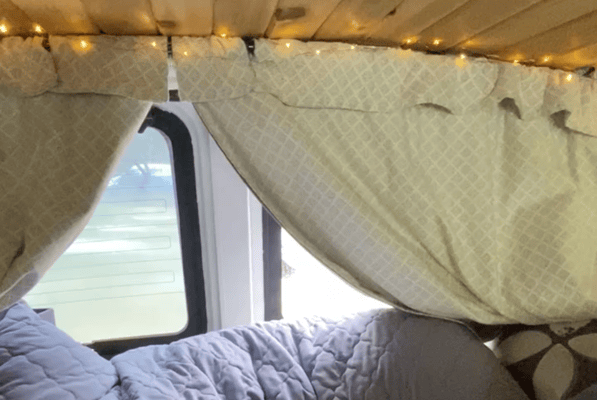 Juan de Fuca the Wondervan (Wanda) - Chevrolet Express 3500 Campervan