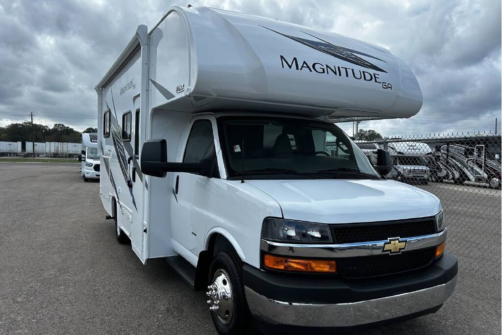 2025 Thor Magnitude 22GA, An Absolute Travel Machine Dream