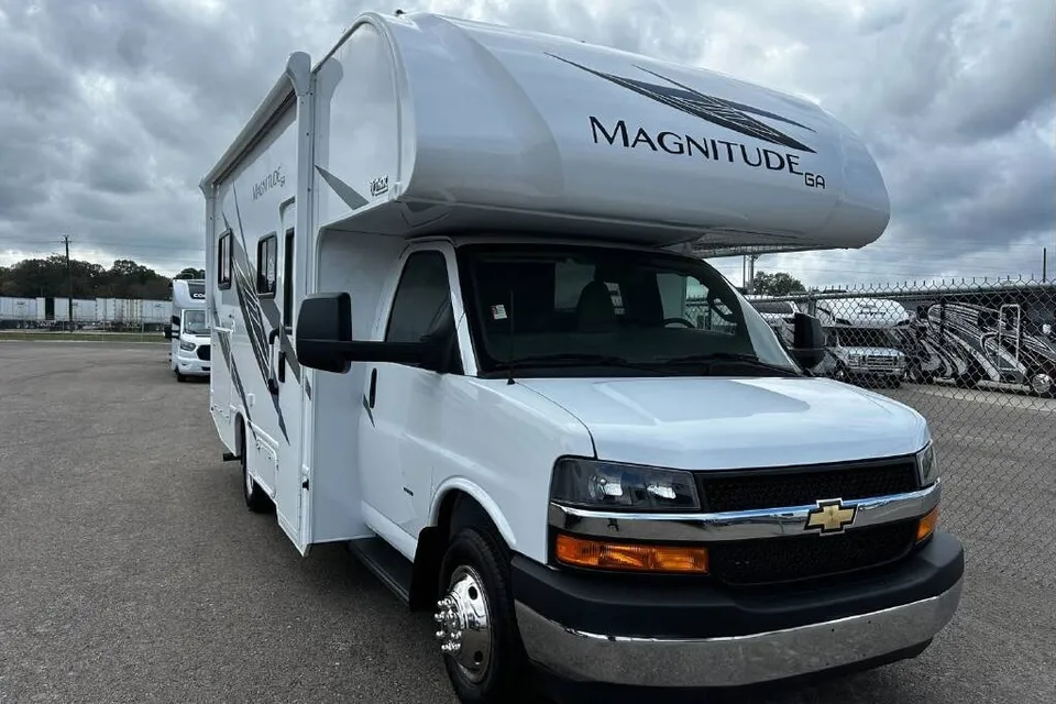 2025 Thor Magnitude 22GA, An Absolute Travel Machine Dream