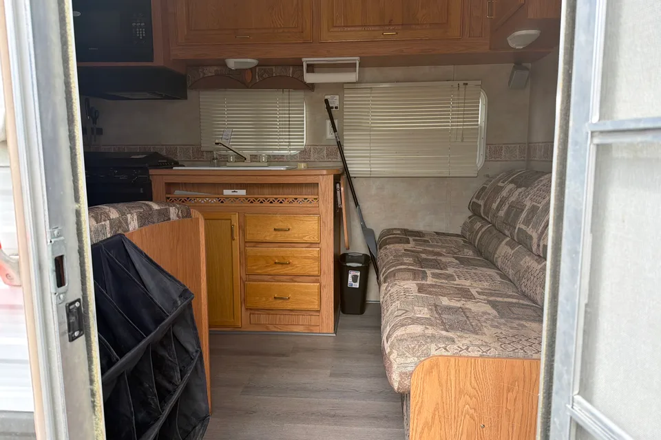Aaron's Jayco Jay Flight Travel Trailer