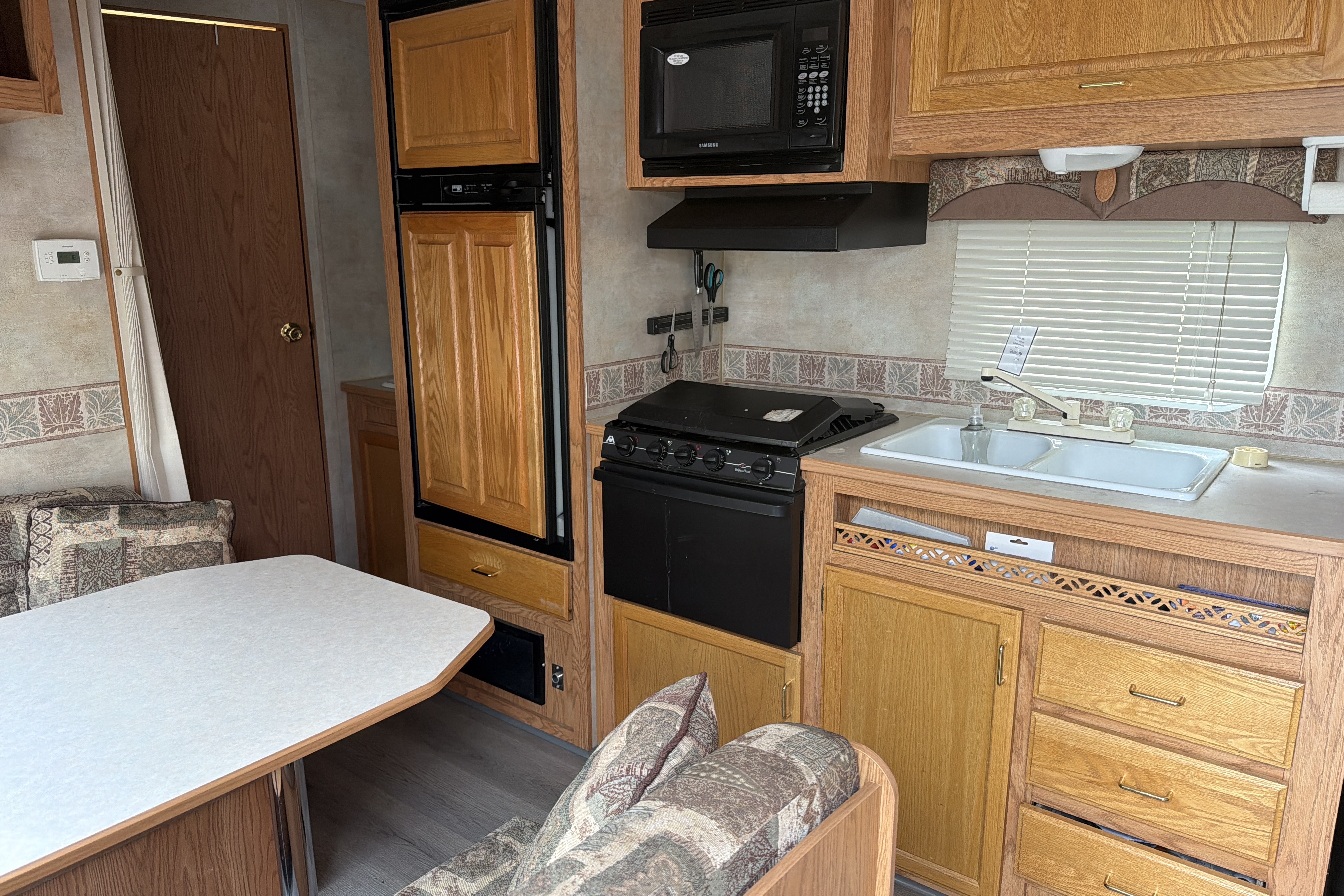Aaron's Jayco Jay Flight Travel Trailer