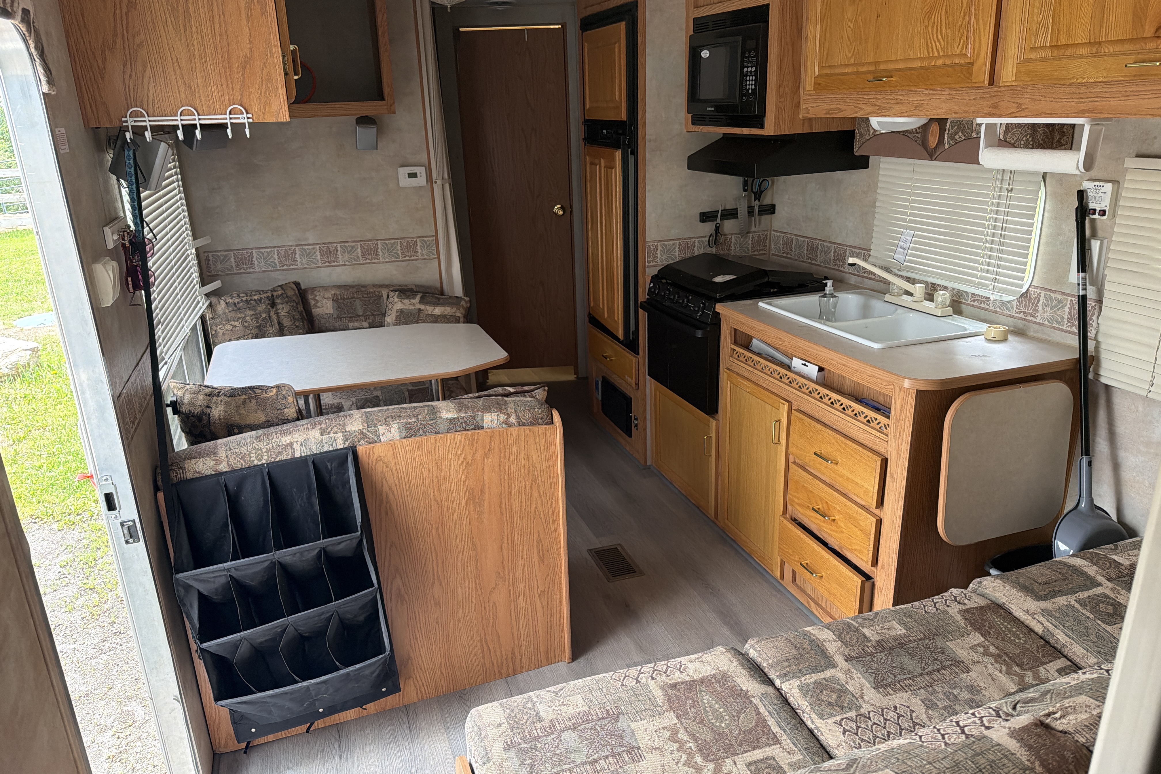 Aaron's Jayco Jay Flight Travel Trailer