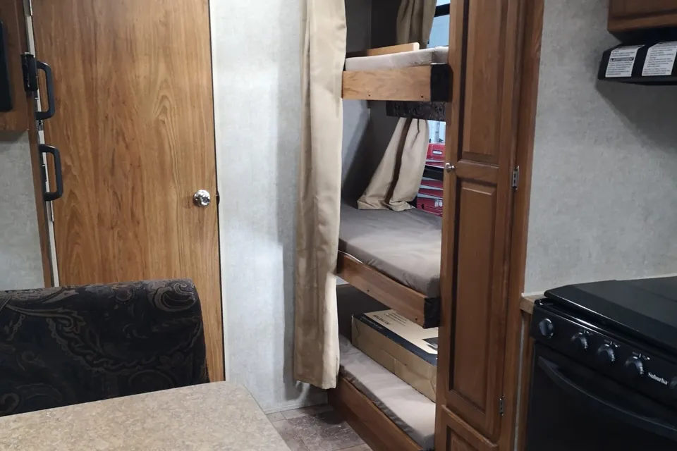 Coonhound RV Rockwood Mini Lite