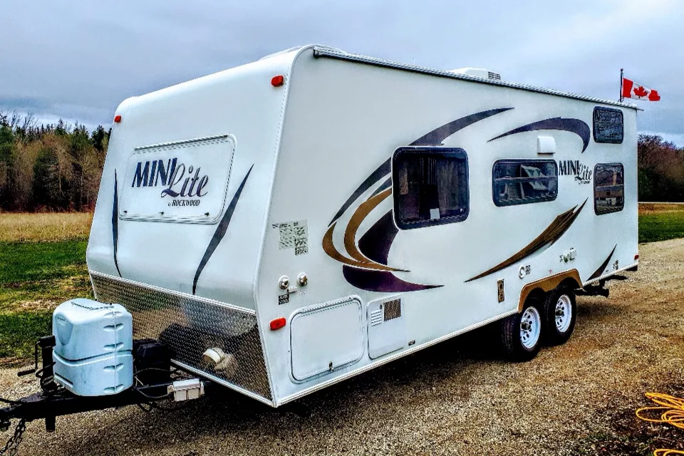 Coonhound RV Rockwood Mini Lite