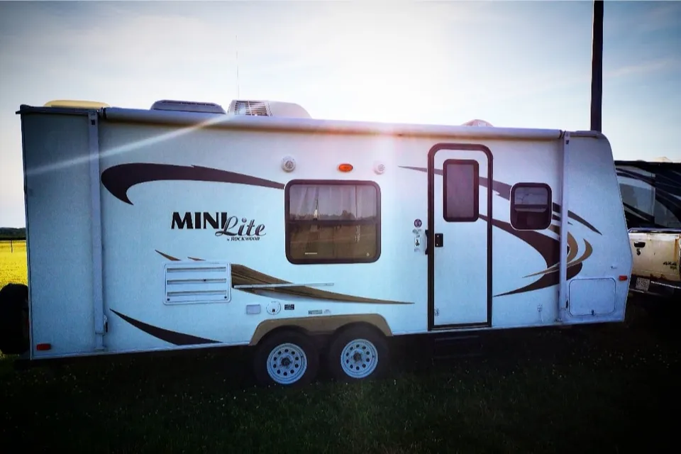 Coonhound RV Rockwood Mini Lite 