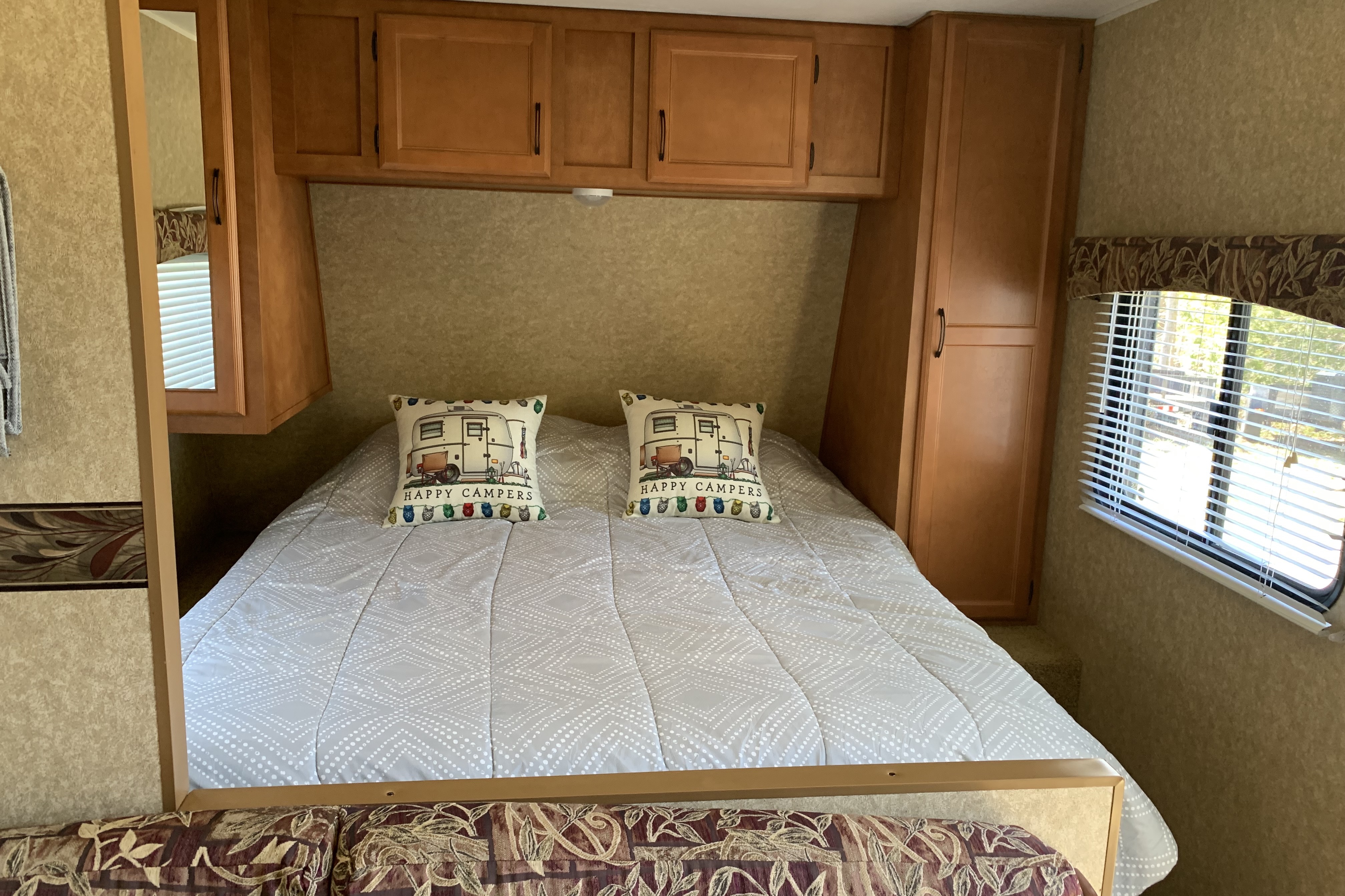 Marilyn 's Gulf Stream Keystone Travel Trailer