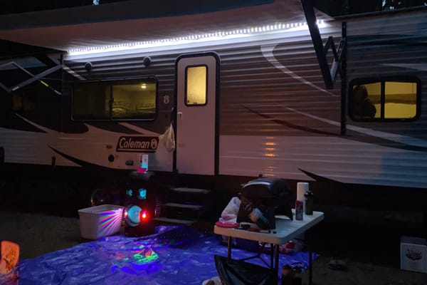 Khan sisters Coleman Lantern 286RK Travel Trailer