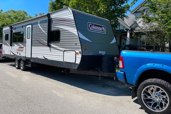 Khan sisters Coleman Lantern 286RK Travel Trailer