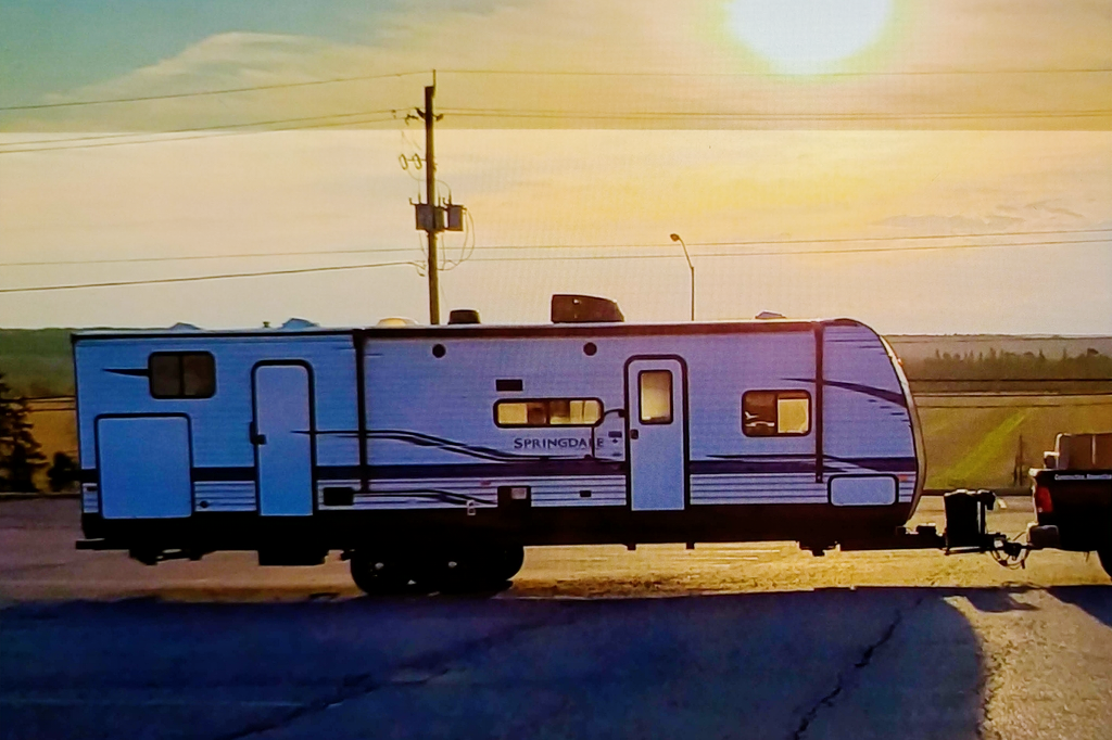 WhatWhat 303bh springdale Travel Trailer