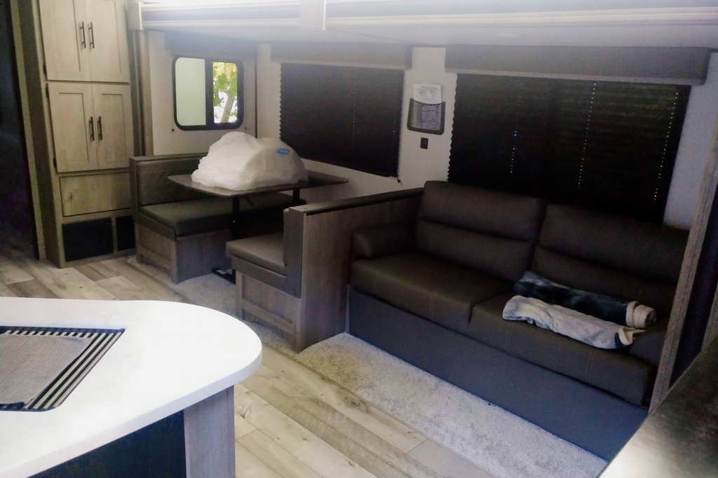 WhatWhat 303bh springdale Travel Trailer
