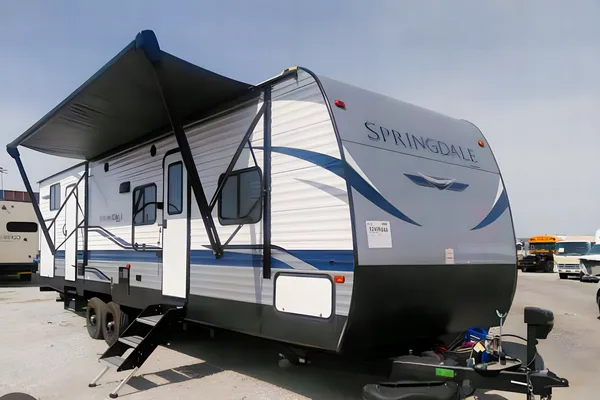 WhatWhat 303bh springdale Travel Trailer