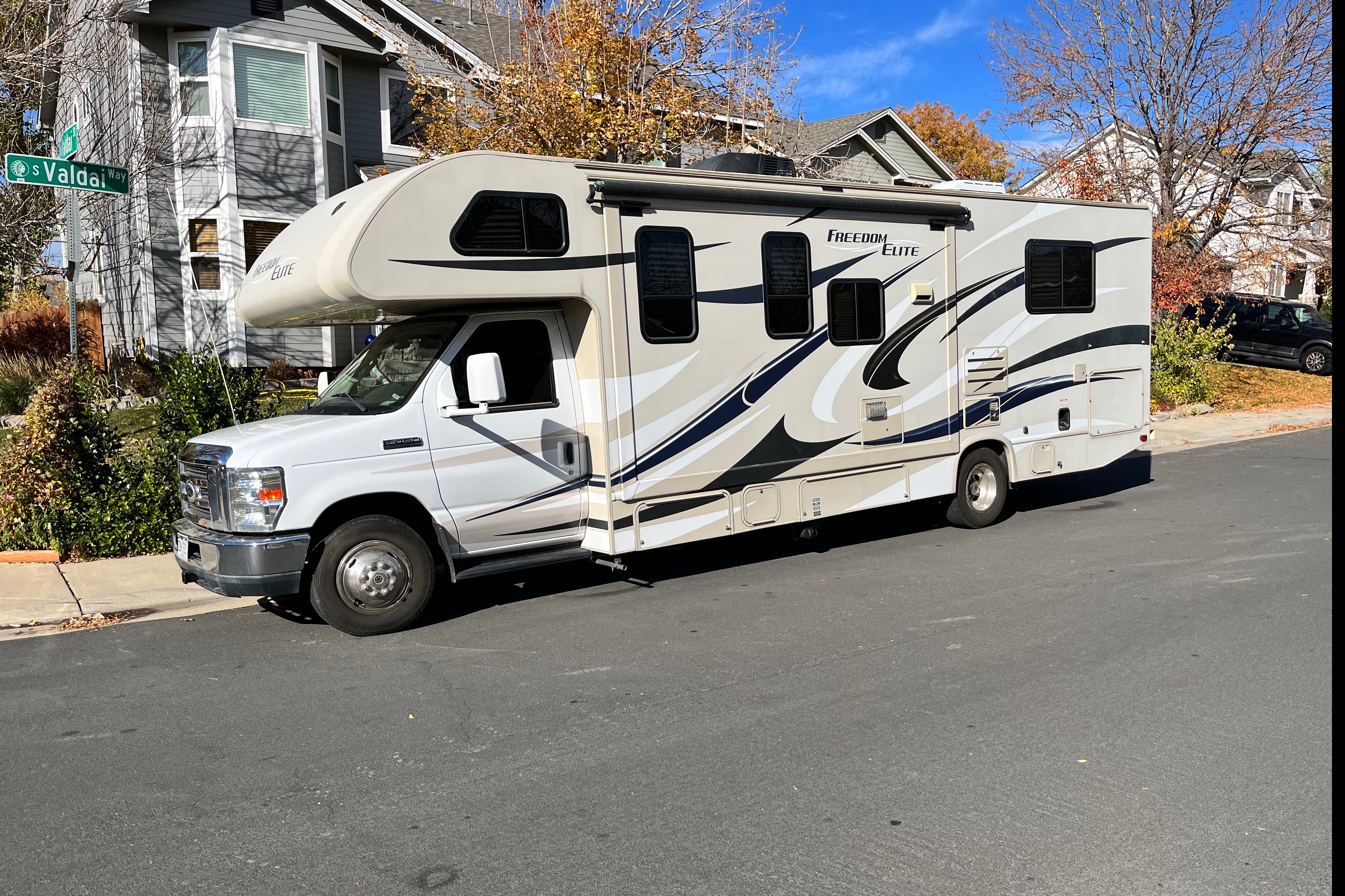 FletchCraft - Showroom Quality Thor Freedom Elite 28 ft. Motorhome (Class C)