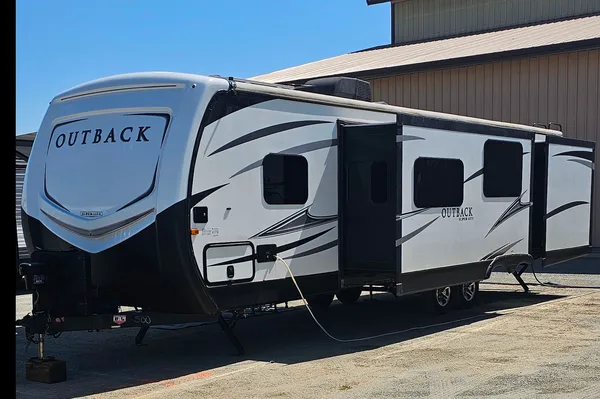 Isaac's Outback 312BH BunkHouse