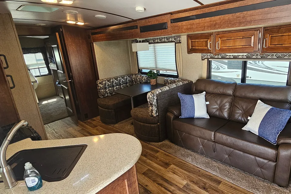 Isaac's Outback 312BH BunkHouse