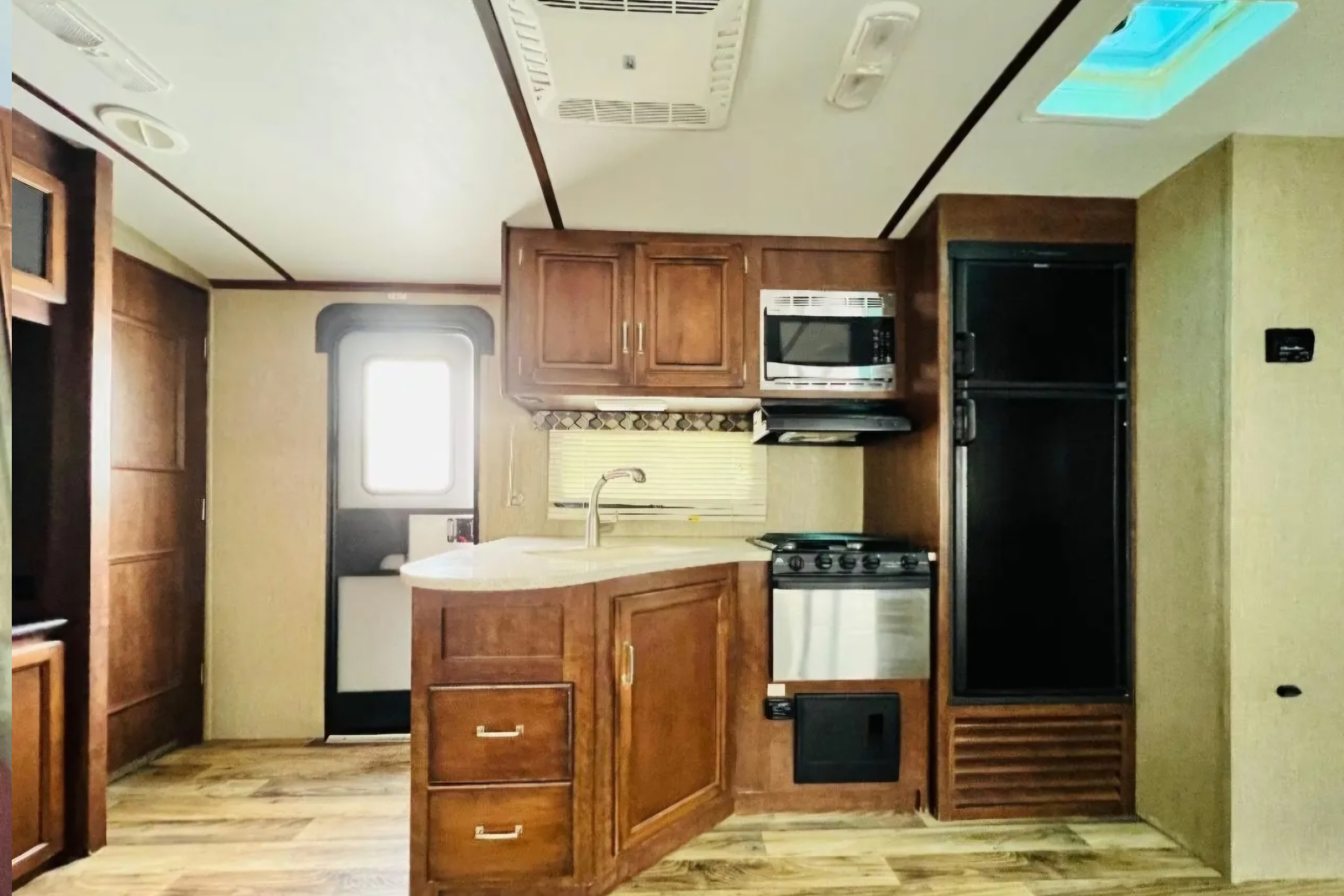 Isaac's Outback 312BH BunkHouse