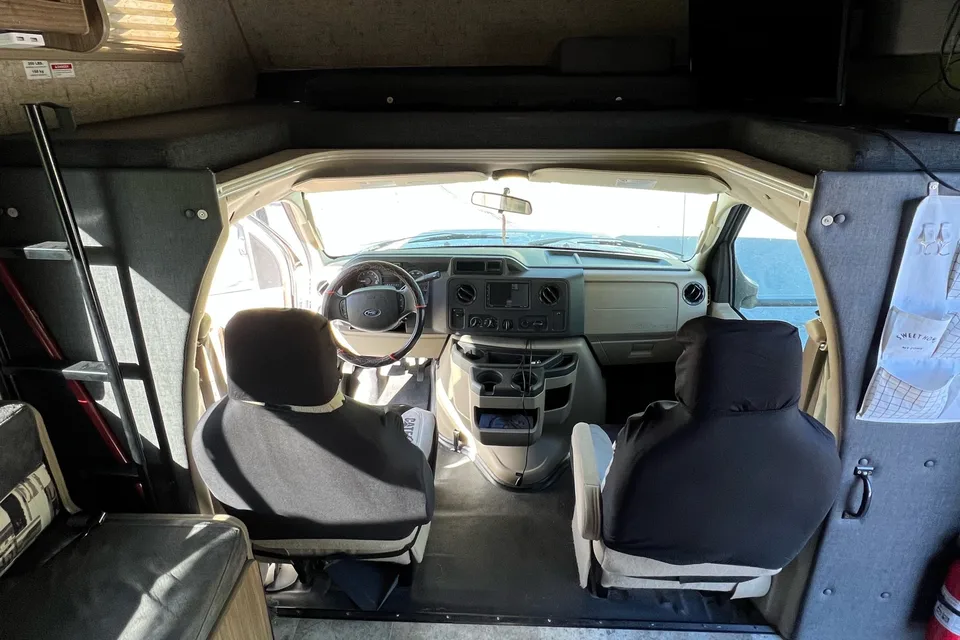 Roney's Coachman freelander   Class C