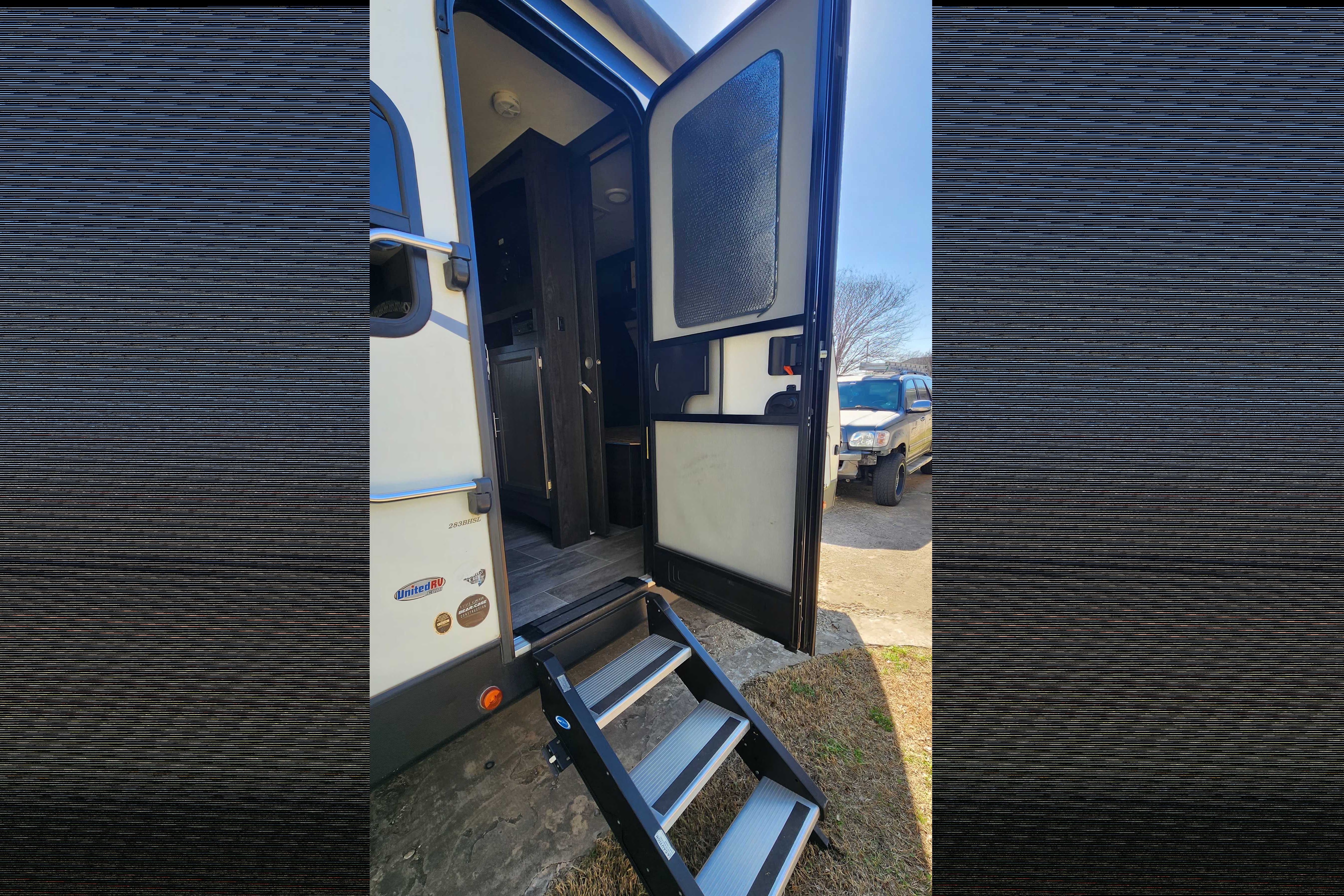 Ashley's Dutchmen Kodiak Travel Trailer