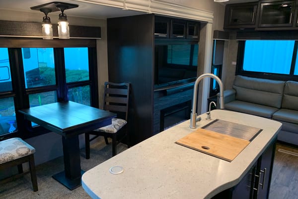 Zack's Jayco Eagle Fifth Wheel