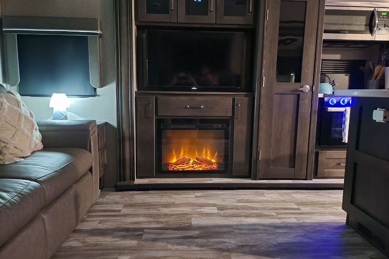 Petra's kids friendly Luxury Grand Design Reflection 315 RLTS Travel Trailer