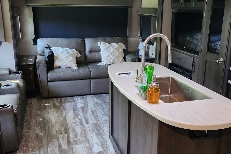 Petra's kids friendly Luxury Grand Design Reflection 315 RLTS Travel Trailer