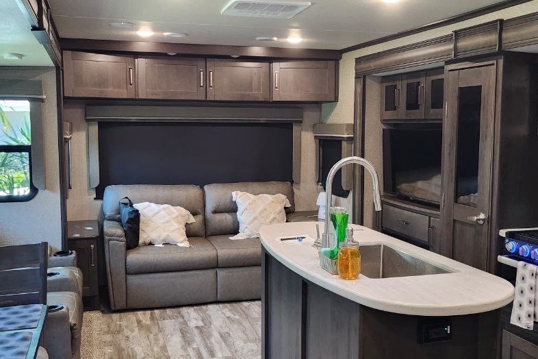 Petra's kids friendly Luxury Grand Design Reflection 315 RLTS Travel Trailer