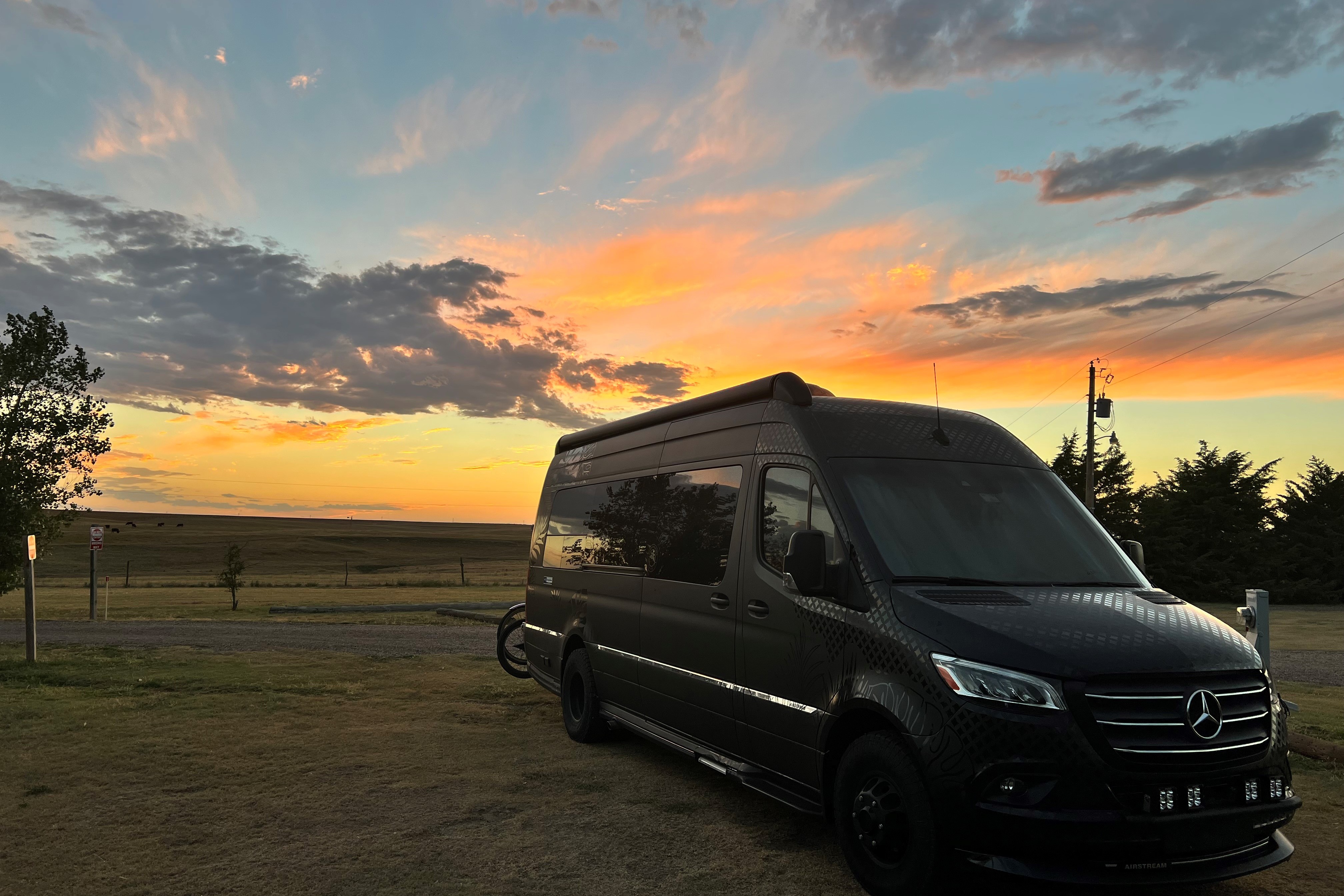 2021 Airstream Tommy Bahama Interstate 24GL, Class B
