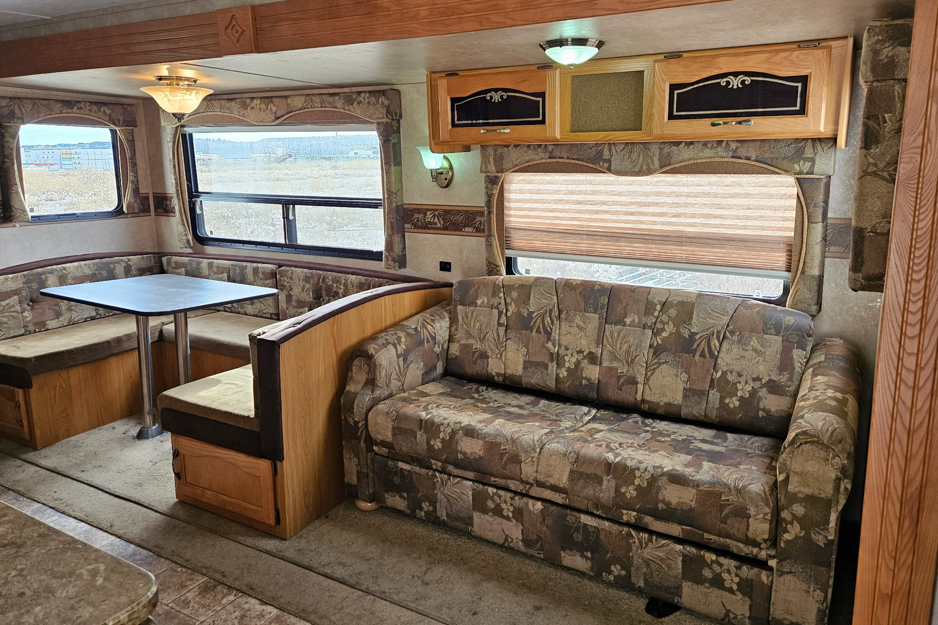 Trent's Spacious Springdale