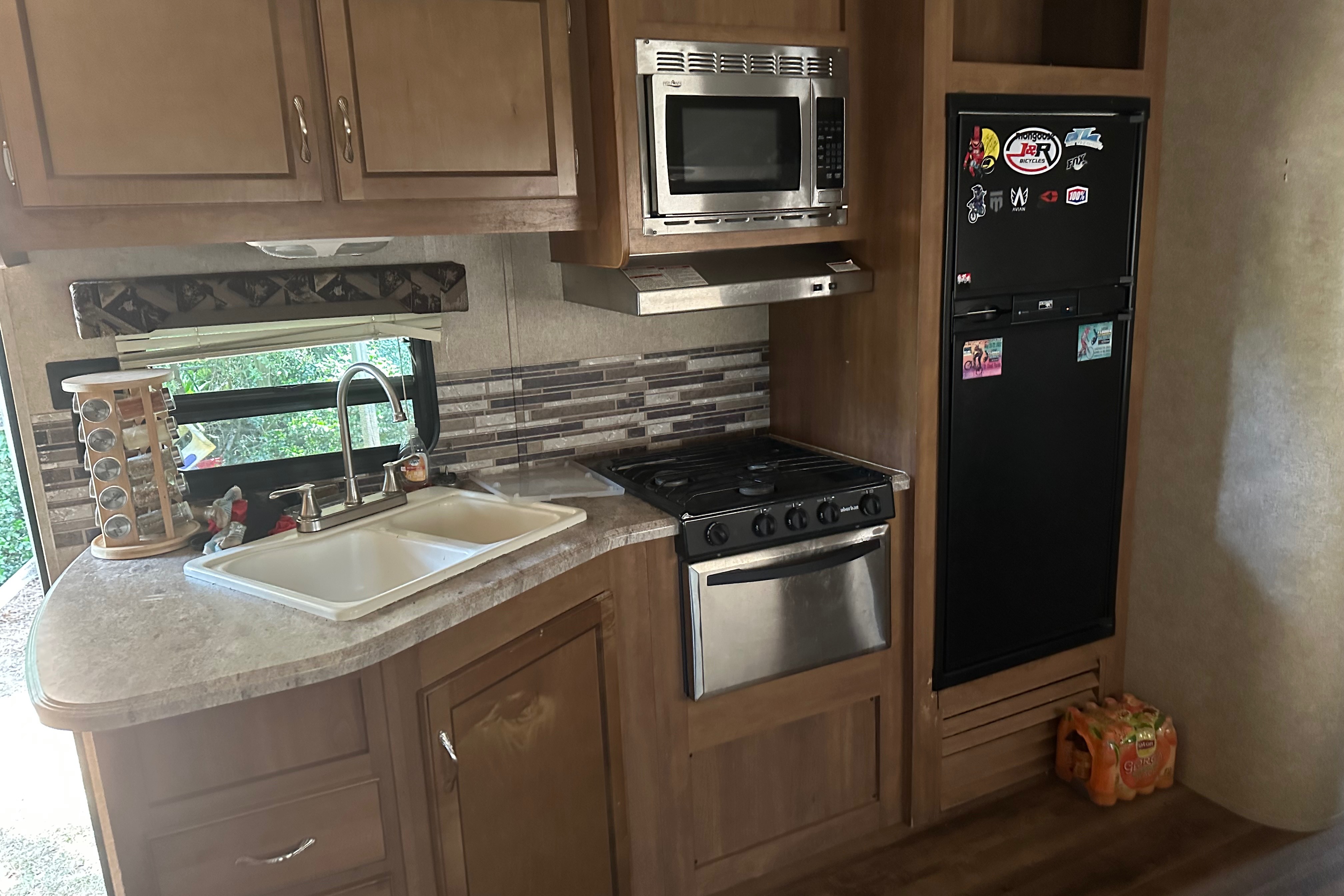 Melly's Coachmen Catalina 2016 33’ Bunkhouse Travel Trailer