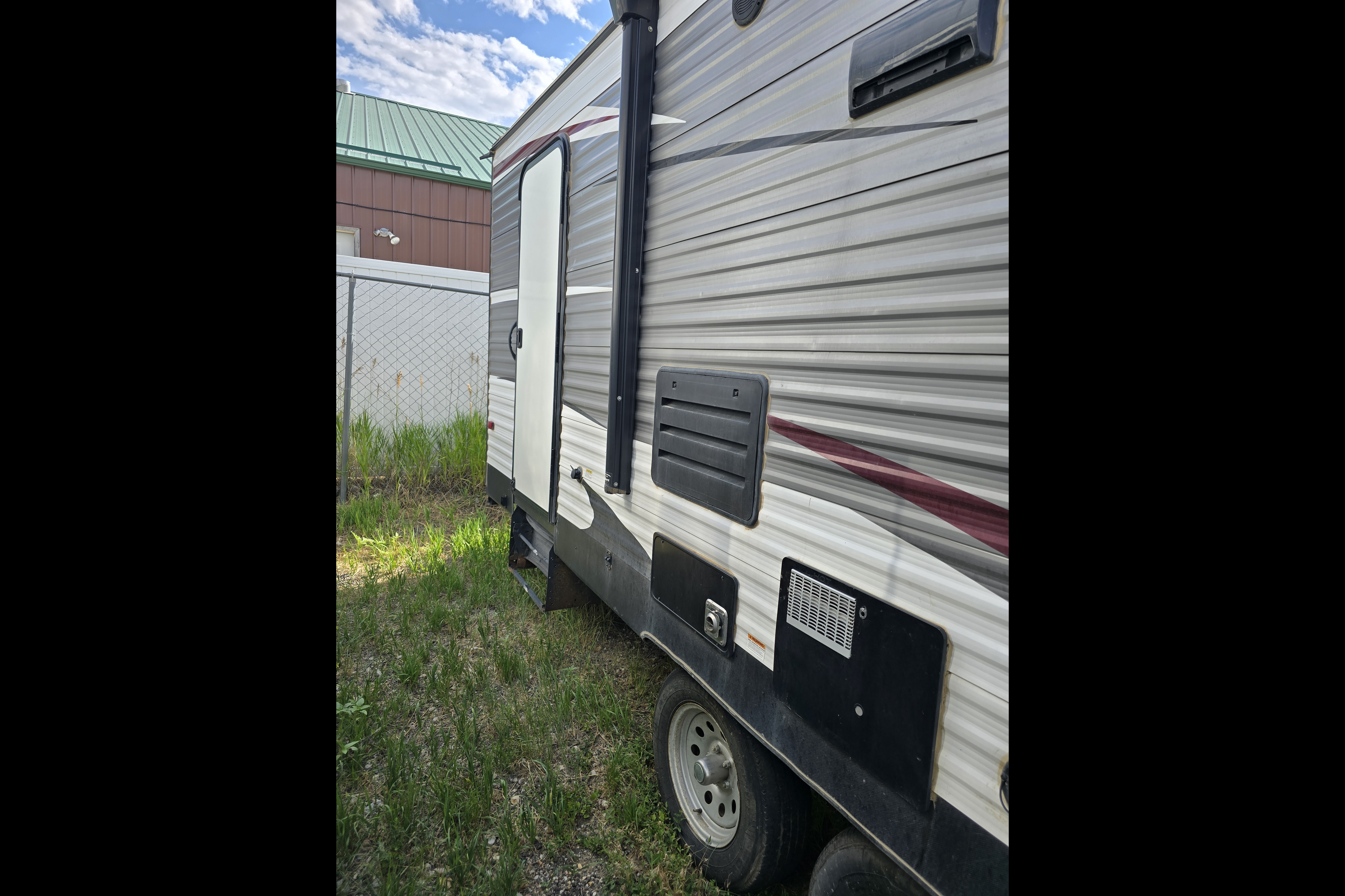 brandon's Coleman Lantern 263 BH Travel Trailer