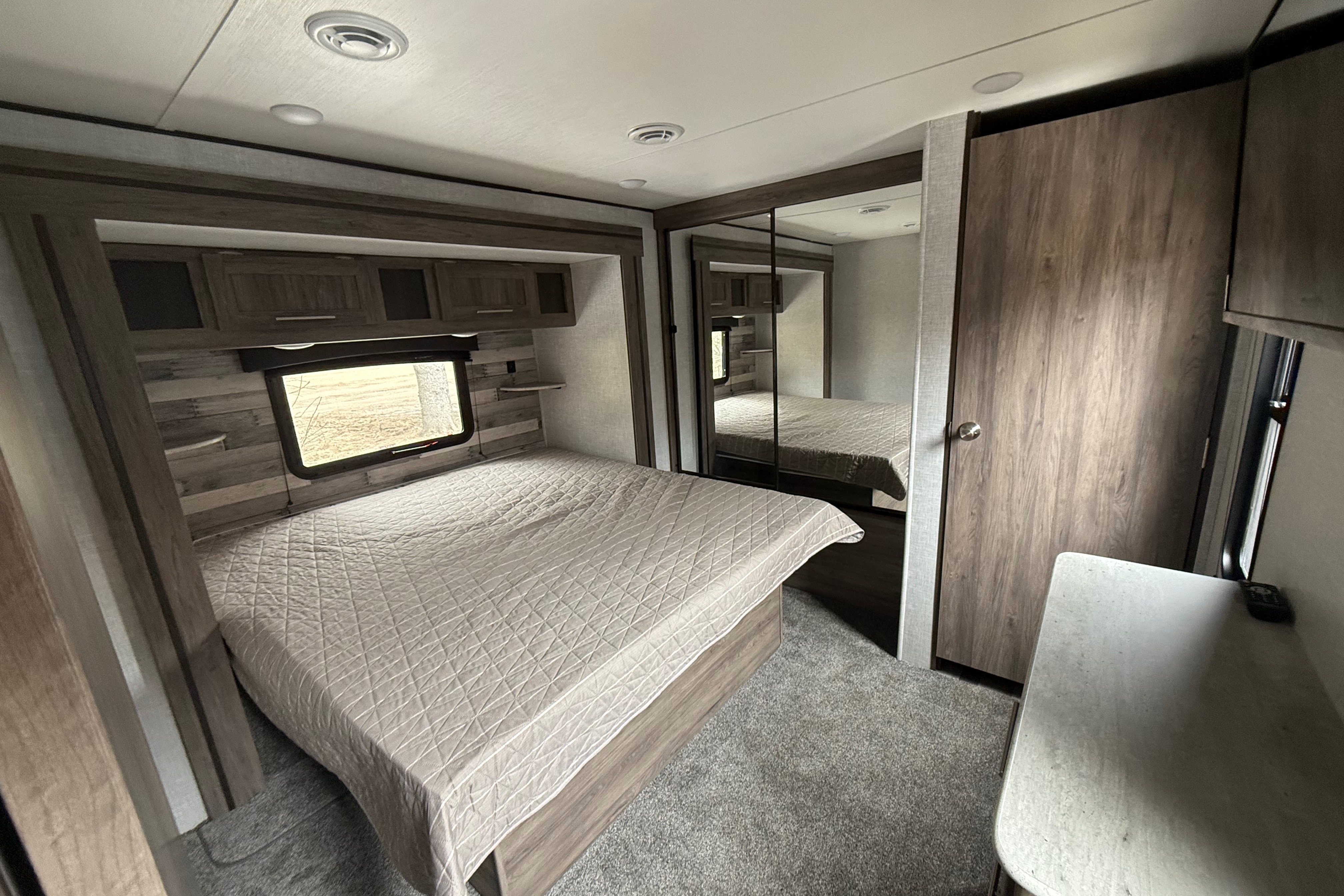 Chris's Zinger 340BH Travel Trailer