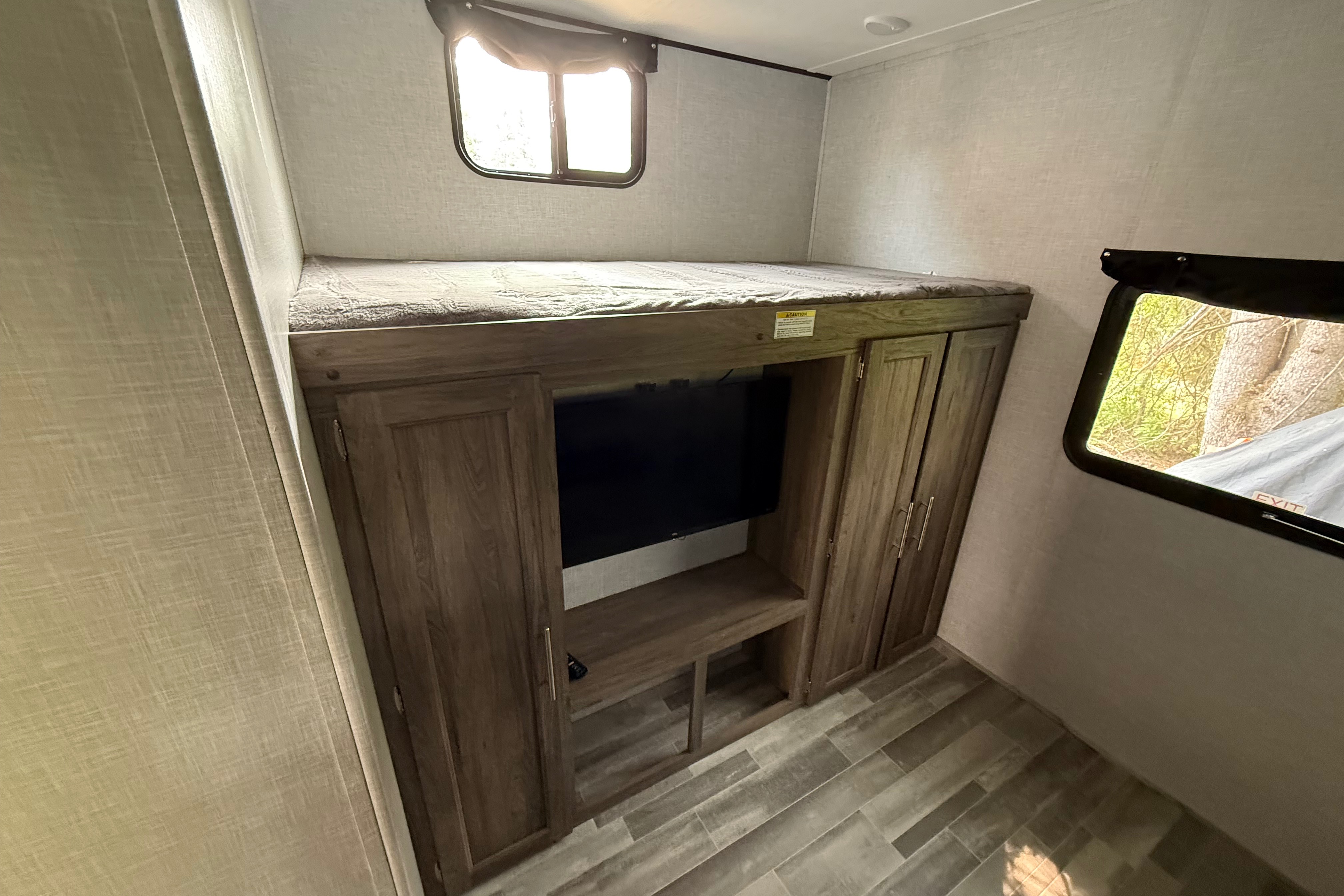 Chris's Zinger 340BH Travel Trailer