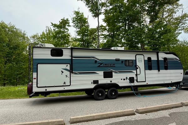 Chris's Zinger 340BH Travel Trailer