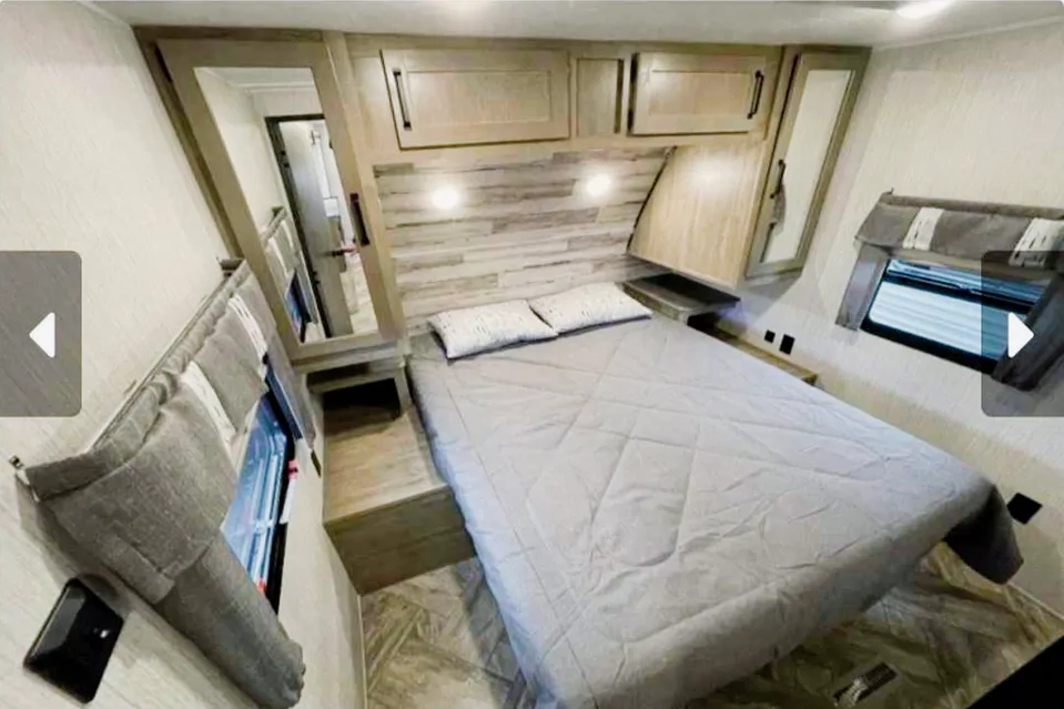 Mark's Palomino Puma 28BHSS Travel Trailer