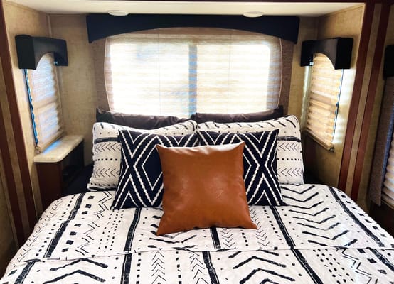 “Crazy Train” Forest River Sunseeker 3010DS Class C