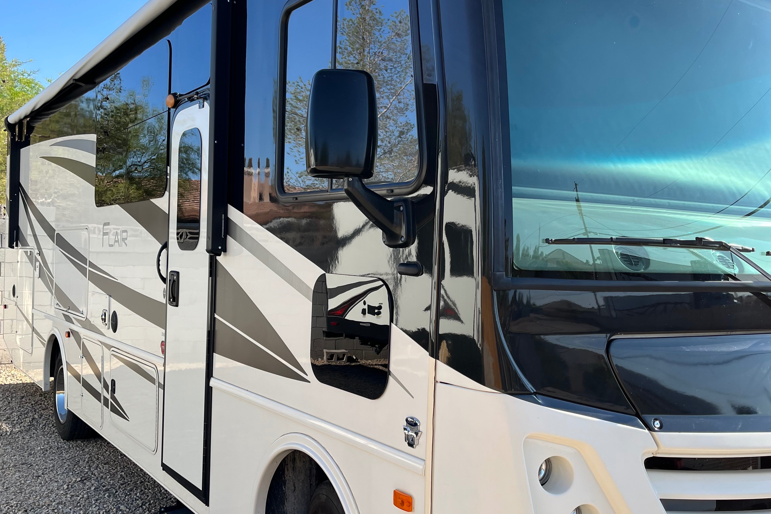 Robert's Fleetwood Flair 29M Class A