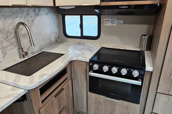 Grand Design Imagine 2400BH Travel Trailer