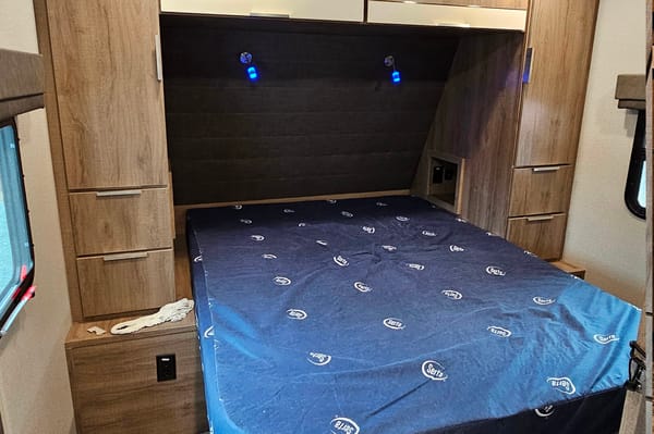 Grand Design Imagine 2400BH Travel Trailer