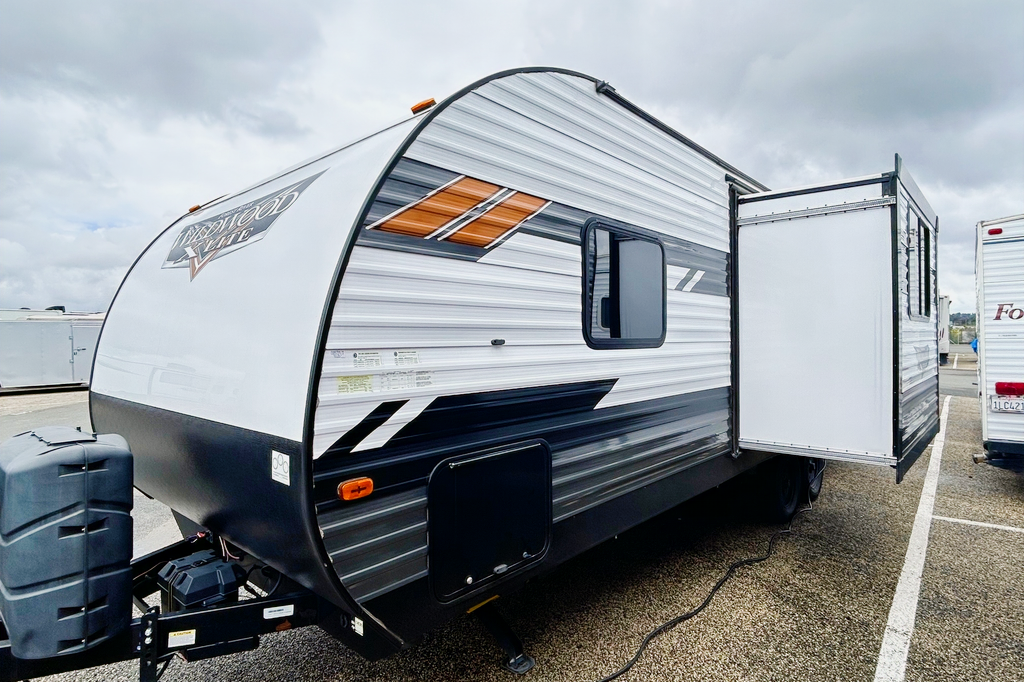 “Haul-Tel California”  Your getaway awaits! 