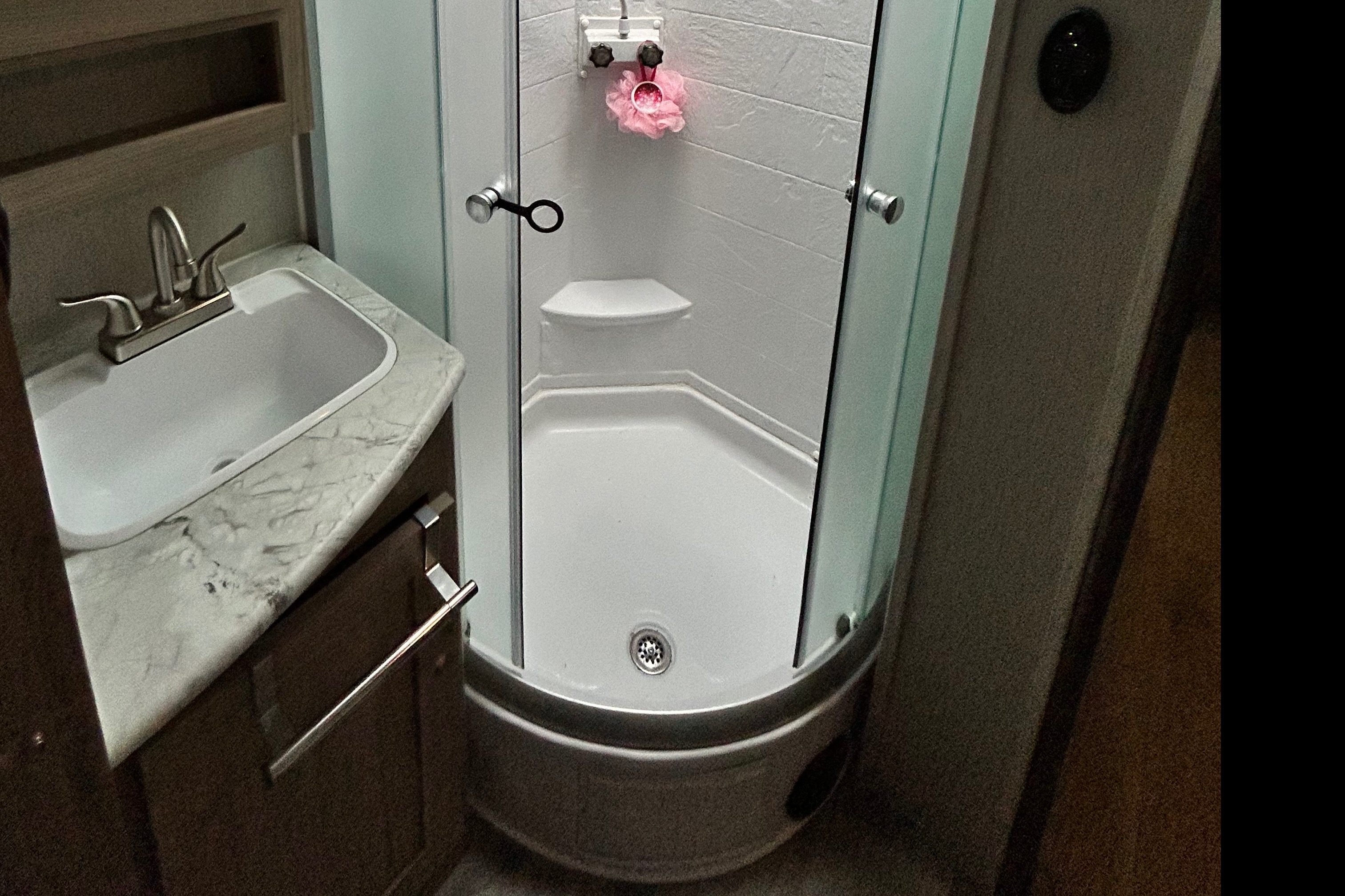 Coachmen Freedom Express Maple Edition 32’