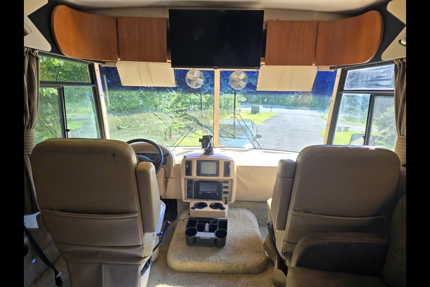 GBA Leisure Winnebago Sightseer 35J Class A