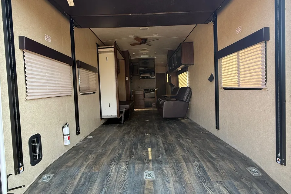 Heartland Torque T33 Toy Hauler