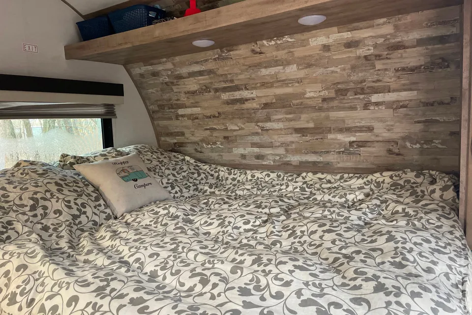 Family Friendly Light Weight Double Bunk 2025 Travel Trailer