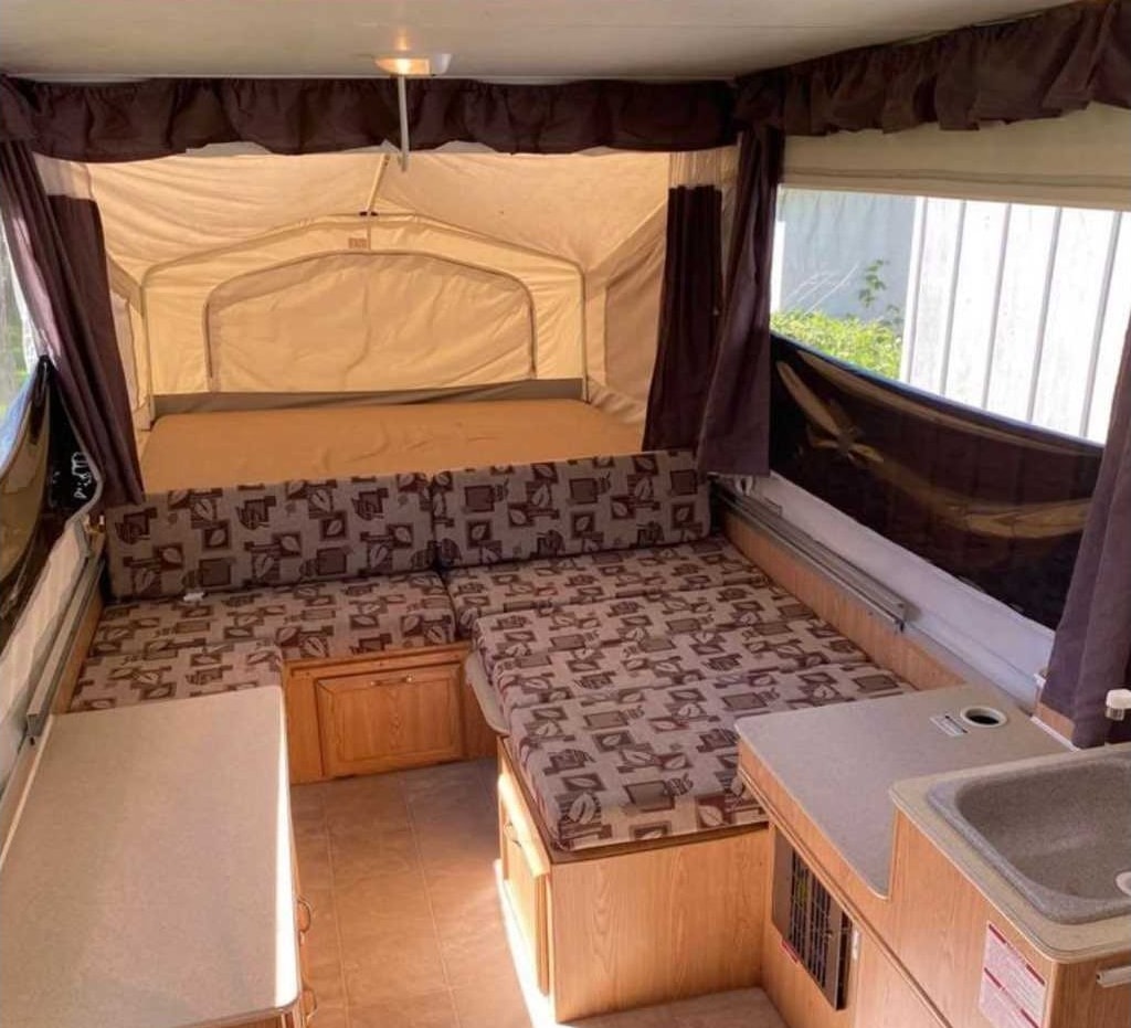 The Floyds Palomino Mustang Tent Trailer
